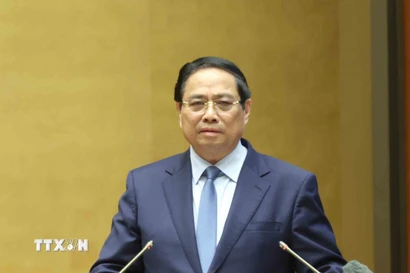 Đồng chí Phạm Minh Chính, Ủy viên Bộ Chính trị, Thủ tướng Chính phủ trình bày Chuyên đề “Nội dung trọng tâm, cốt lõi của Nghị quyết số 71-NQ/TW, ngày 22/8/2025 của Bộ Chính trị về đột phá phát triển giáo dục và đào tạo và Chương trình hành động thực hiện Nghị quyết số 71-NQ/TW”. (Ảnh: Phương Hoa/TTXVN)