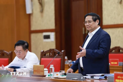 Thủ tướng Phạm Minh Chính làm việc với Ban Thường vụ Tỉnh ủy Tuyên Quang. (Ảnh: Dương Giang/TTXVN)