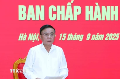 Đồng chí Trần Cẩm Tú, Uỷ viên Bộ Chính trị, Thường trực Ban Bí thư, Bí thư Đảng uỷ các cơ quan Đảng Trung ương chủ trì hội nghị. (Ảnh: Phương Hoa/TTXVN)
