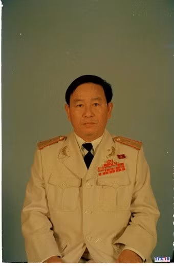 m963601-resize.jpg