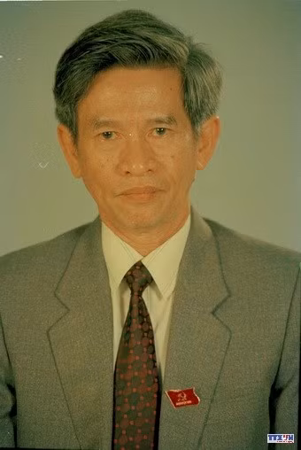 m963577-resize.jpg