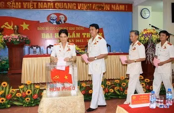 cd1511214-resize.jpg