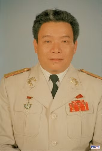 m963541-resize.jpg