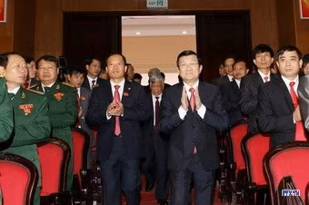cd1512775-resize.jpg