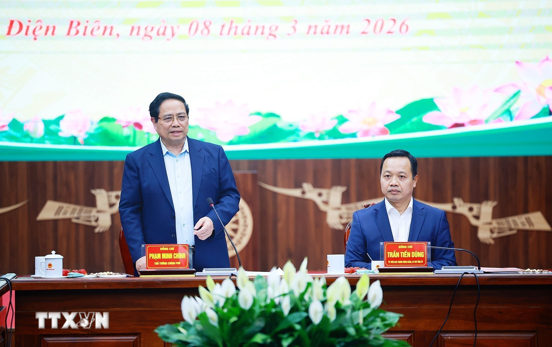 ttxvn-thu-tuong-lam-viec-voi-lanh-dao-tinh-dien-bien2.jpg