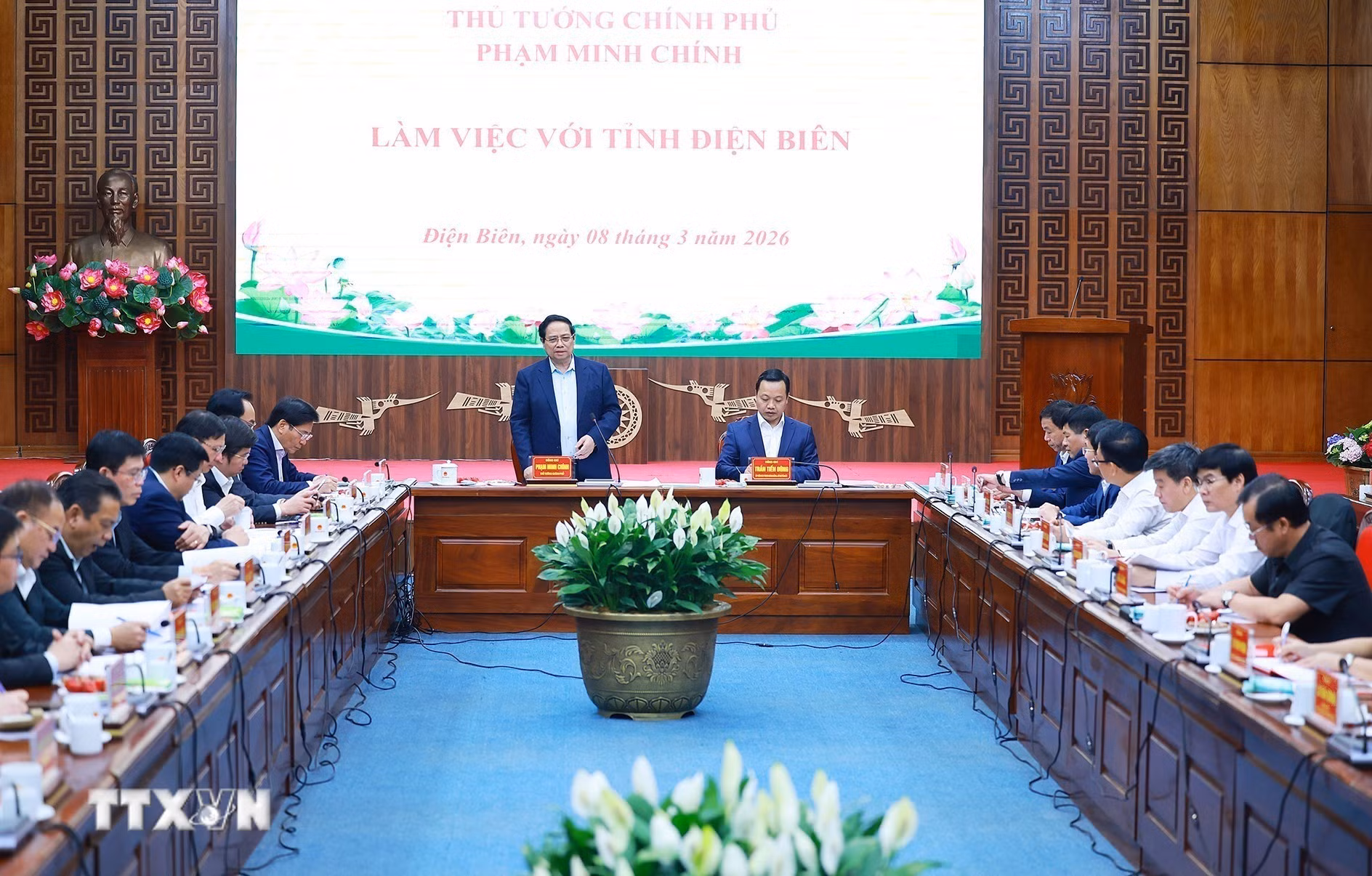 ttxvn-thu-tuong-lam-viec-voi-lanh-dao-tinh-dien-bien3.jpg