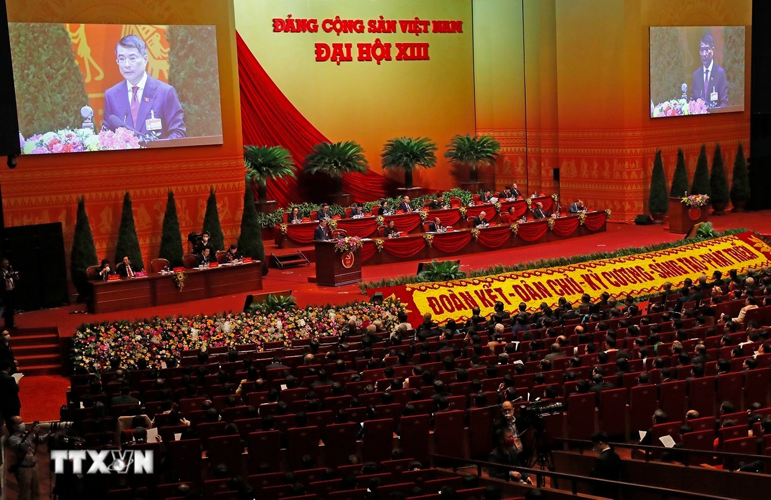 ttxvn-dai-hoi-xiii-8.jpg
