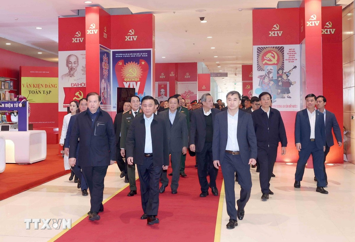 ttxvn-thuong-truc-ban-bi-thu-tran-cam-tu-so-duyet-dai-hoi-xiv-cua-dang-3.jpg