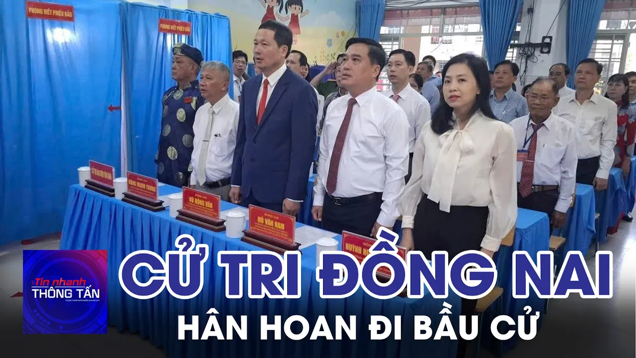 Cử tri Đồng Nai hân hoan đi bầu cử
