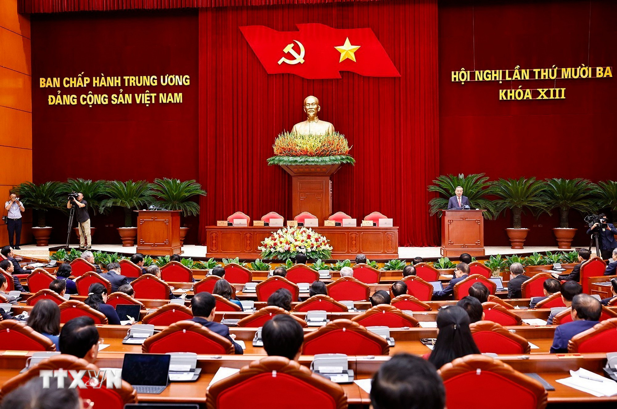 Tổng Bí thư Tô Lâm phát biểu tại Hội nghị lần thứ 13 Ban Chấp hành Trung ương Đảng khóa XIII. (Ảnh: Doãn Tấn/TTXVN)