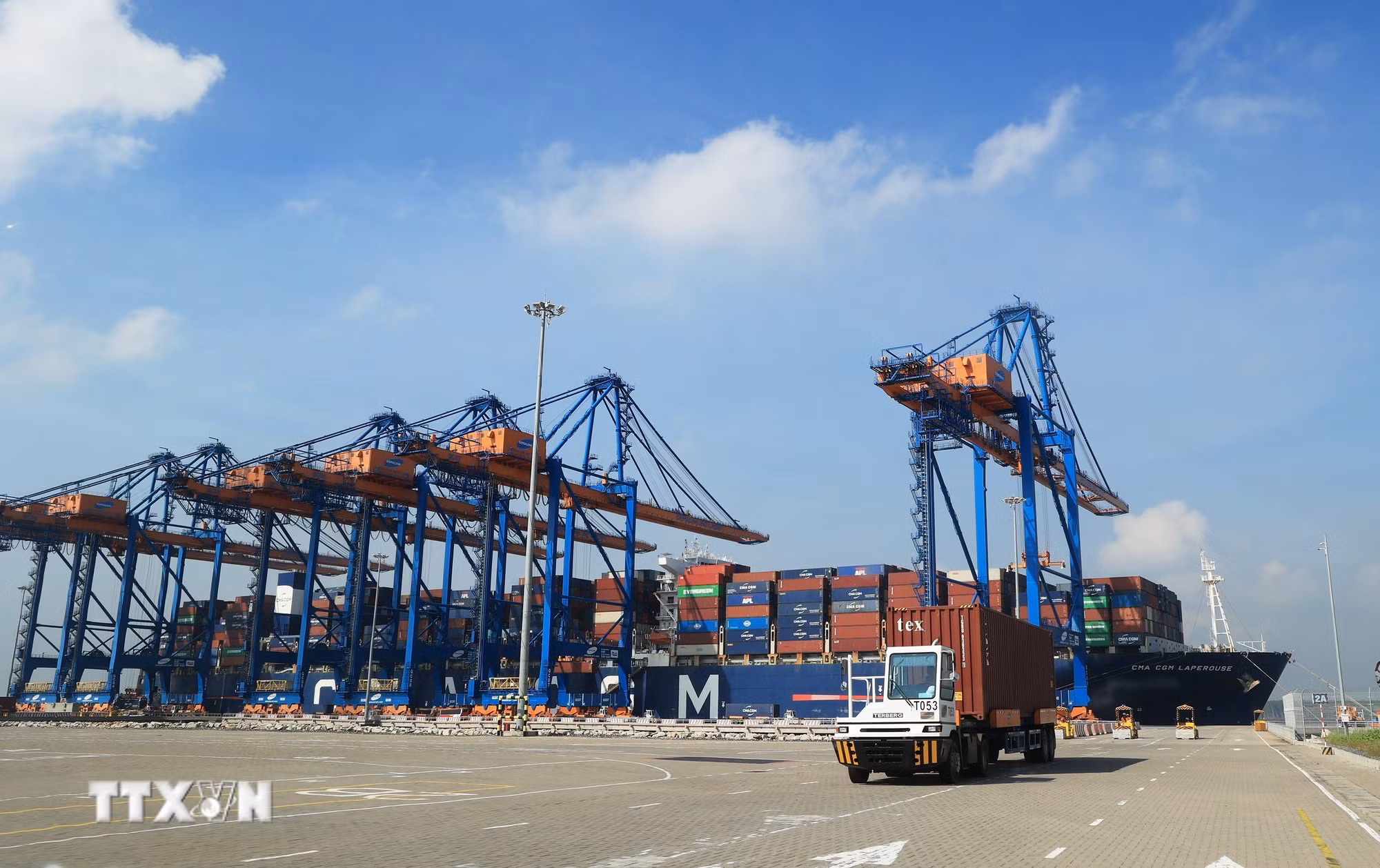 ttxvn-3-cang-bien-cua-viet-nam-lot-top-100-cang-luu-thong-nhieu-hang-hoa-nhat-the-gioi-8265792.jpg