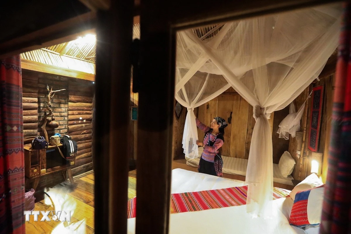 Không gian phòng nghỉ, lưu trú tại Homestay Y Múa xã Pà Cò. (Ảnh: Trọng Đạt/TTXVN)