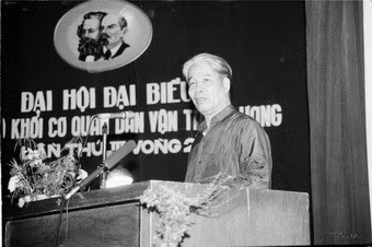 Tổng Bí thư Đỗ Mười phát biểu tại Đại hội Đảng bộ Khối cơ quan Dân vận Trung ương lần thứ III (1992). Ảnh: TTXVN