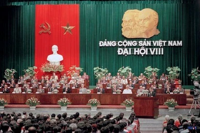 Quang cảnh lễ khai mạc Đại hội Đảng lần thứ VIII. Ảnh: TTXVN
