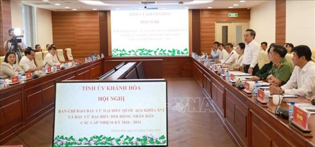 Quang cảnh hội nghị Ban Chỉ đạo bầu cử Quốc hội khóa XVI và HĐND các cấp tỉnh Khánh Hòa. 