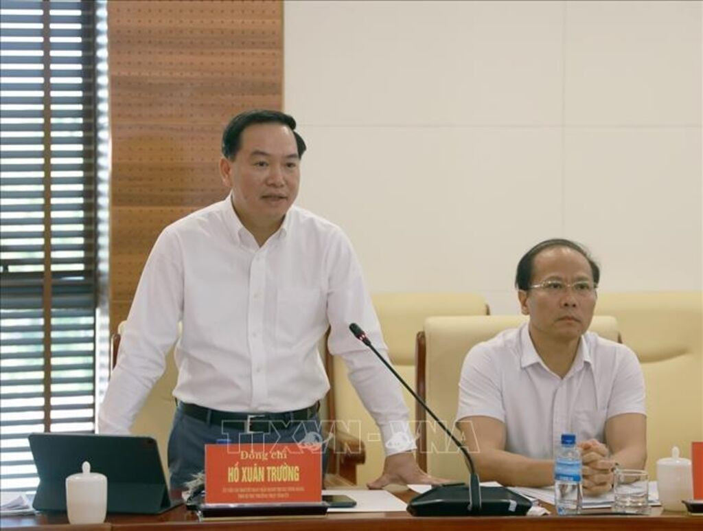 Ông Hồ Xuân Trường, Phó Bí thư Thường trực Tỉnh ủy Khánh Hòa phát biểu. 