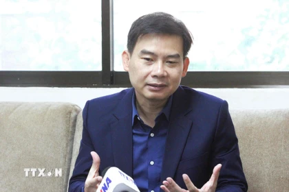 Tiến sỹ Chheang Vannarith, Phó Tổng thư ký kiêm Trưởng nhóm cố vấn của Quốc hội Campuchia, đồng thời là chuyên gia phân tích chính trị - trả lời phỏng vấn TTXVN. (Ảnh: Hoàng Minh/TTXVN)