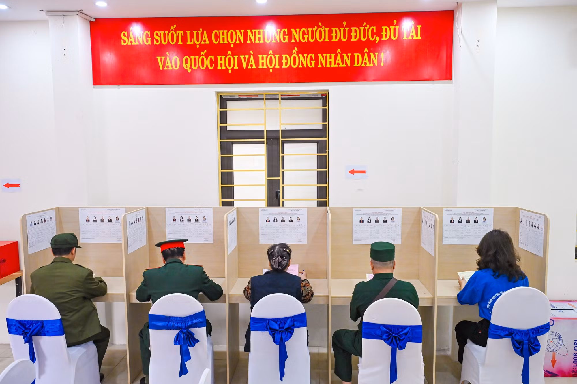 van-hanh-thu-nghiem-bau-cu-ha-noi-14.jpg