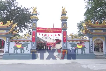 Công nhân ở Ninh Bình tham gia Ngày hội lớn