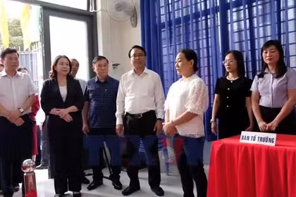 Phó Chủ tịch nước Võ Thị Ánh Xuân kiểm tra công tác bầu cử tại Lâm Đồng