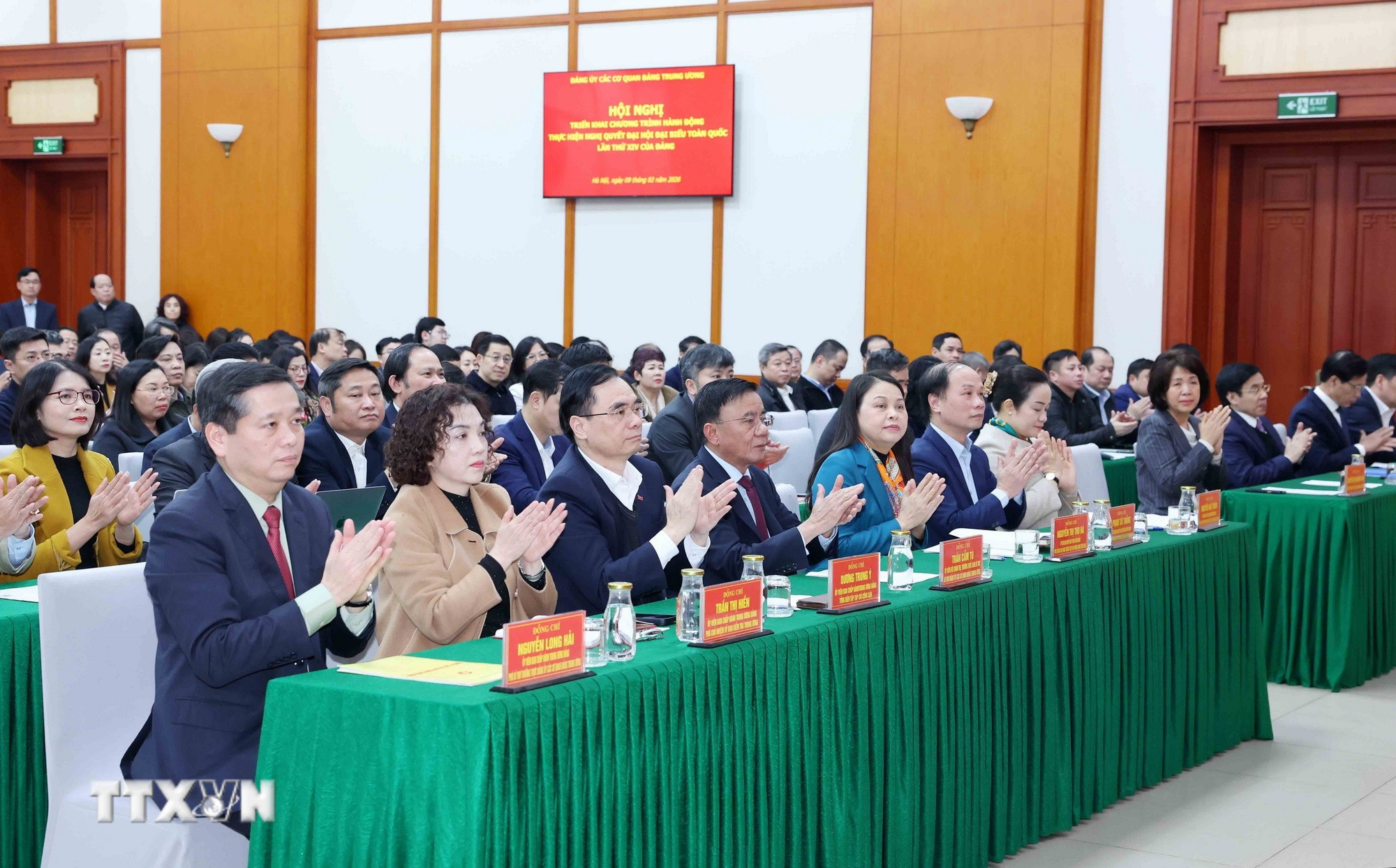 ttxvn-dang-uy-cac-co-quan-dang-trung-uong-trien-khai-nghi-quyet-dai-hoi-xiv-2.jpg