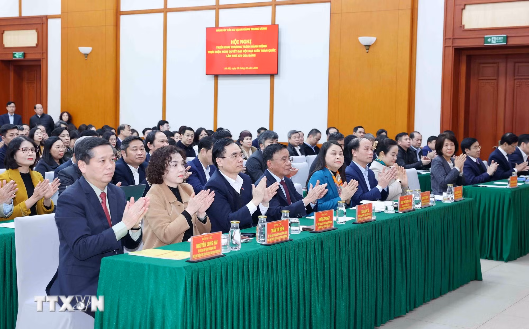 ttxvn-dang-uy-cac-co-quan-dang-trung-uong-trien-khai-nghi-quyet-dai-hoi-xiv-2.jpg