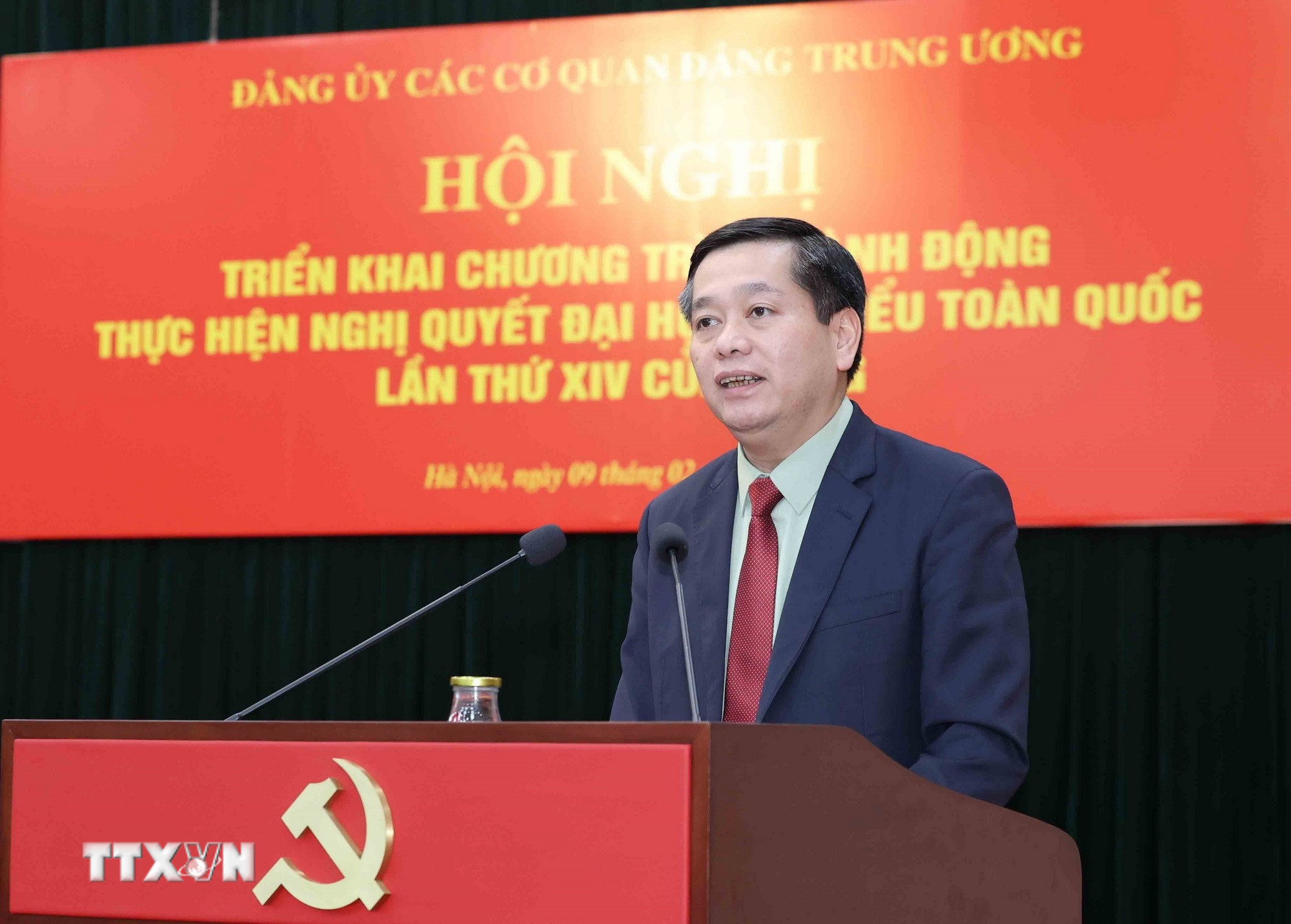 ttxvn-dang-uy-cac-co-quan-dang-trung-uong-trien-khai-nghi-quyet-dai-hoi-xiv-3.jpg