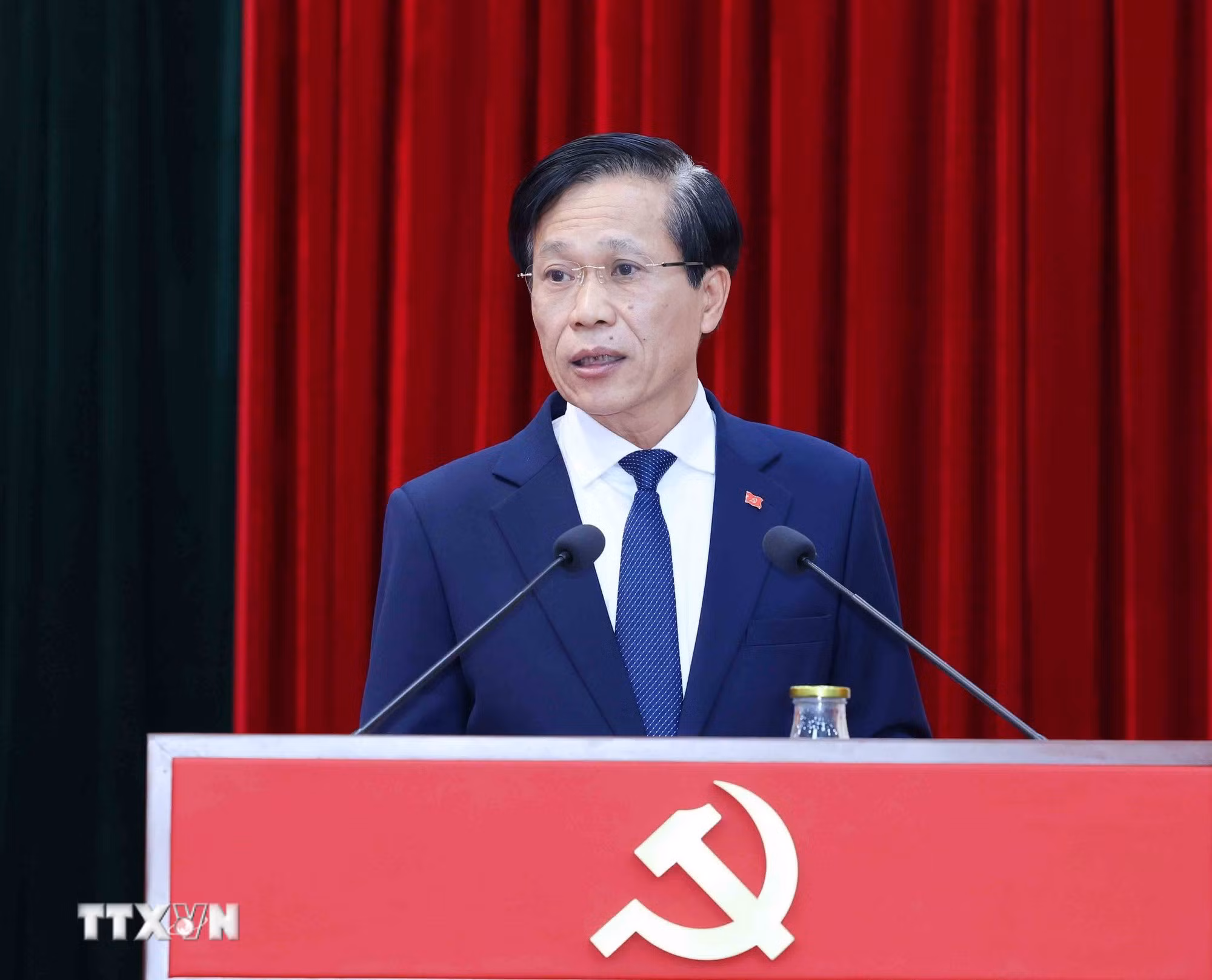 ttxvn-dang-uy-cac-co-quan-dang-trung-uong-trien-khai-nghi-quyet-dai-hoi-xiv-9.jpg