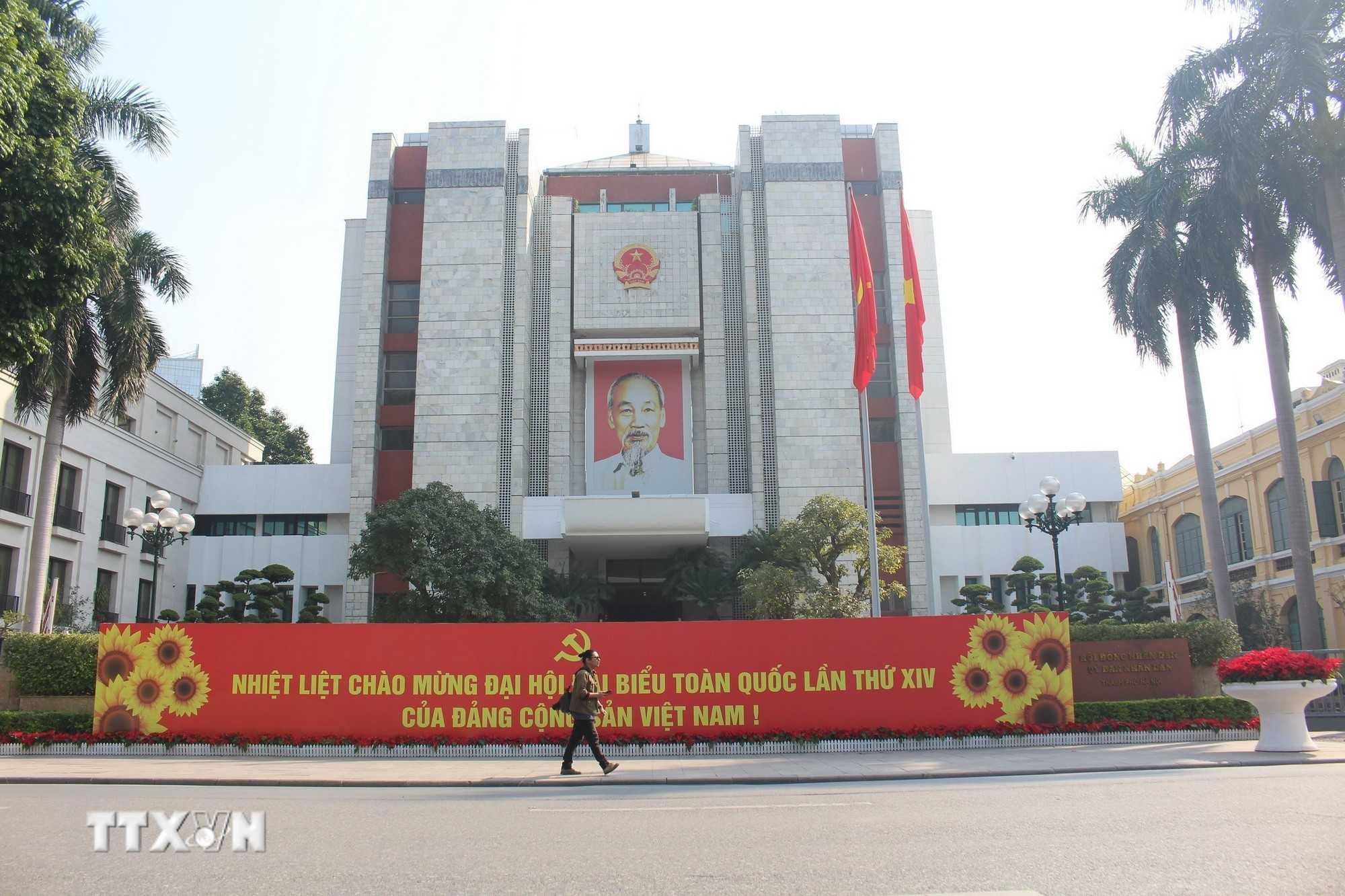 ttxvn-ha-noi-chao-mung-dai-hoi-dang-xiv-4.jpg