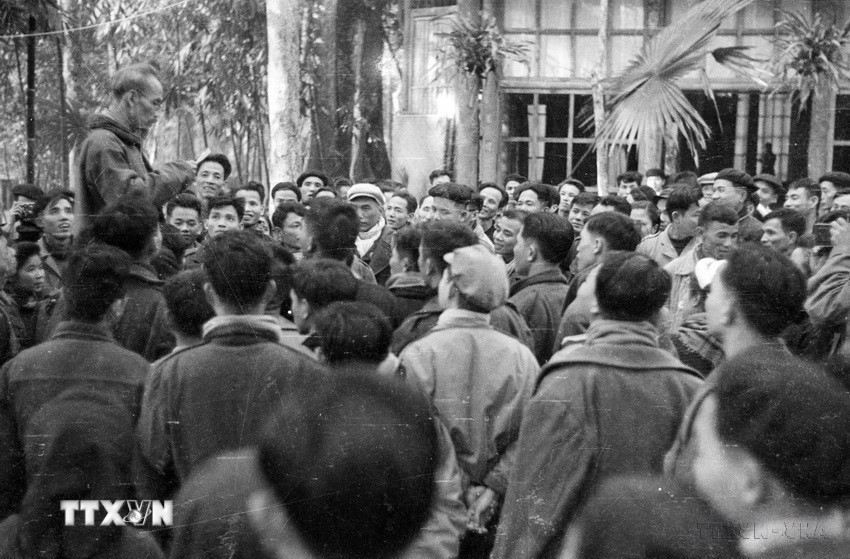 ttxvn-dang-lanh-dao-toan-dan-khang-chien-kien-quoc-1946-1960-6.jpg