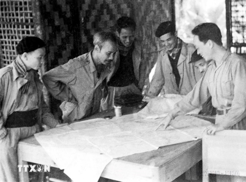 ttxvn-dang-lanh-dao-toan-dan-khang-chien-kien-quoc-1946-1960-8.jpg