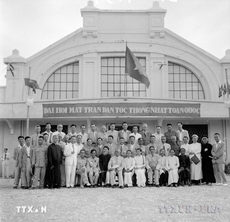 ttxvn-dang-lanh-dao-toan-dan-khang-chien-kien-quoc-1946-1960-13.jpg