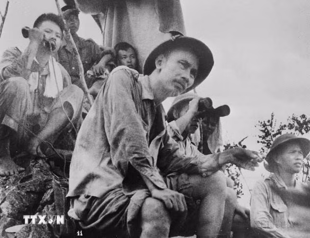 ttxvn-dang-lanh-dao-toan-dan-khang-chien-kien-quoc-1946-1960-7.jpg
