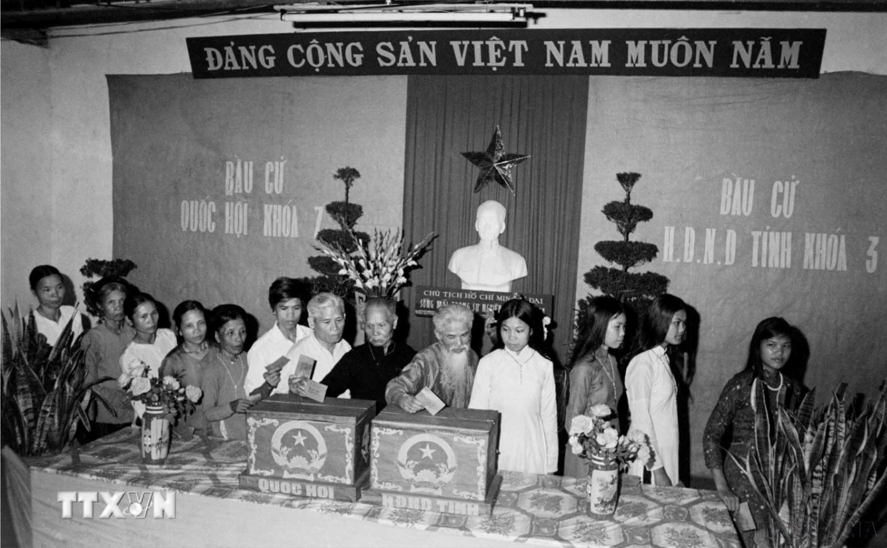 ttxvn-quoc-hoi-viet-nam-tap-trung-cao-nhat-tri-tue-y-chi-nguyen-vong-va-suc-manh-cua-nhan-dan-42.jpg