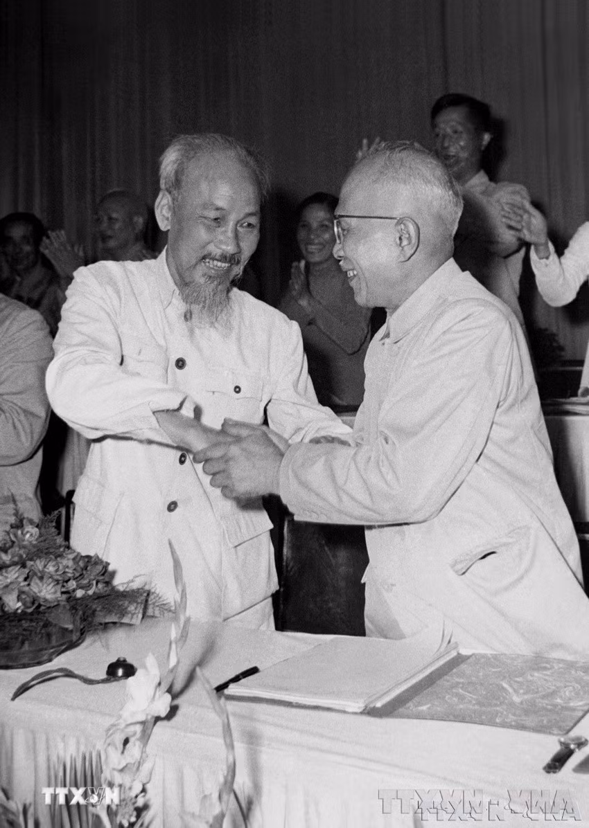 ttxvn-quoc-hoi-viet-nam-tap-trung-cao-nhat-tri-tue-y-chi-nguyen-vong-va-suc-manh-cua-nhan-dan-2.jpg