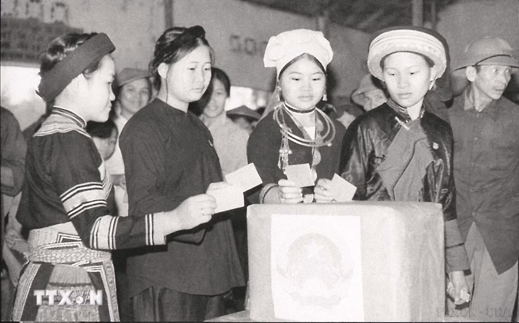 ttxvn-quoc-hoi-viet-nam-tap-trung-cao-nhat-tri-tue-y-chi-nguyen-vong-va-suc-manh-cua-nhan-dan-25.jpg