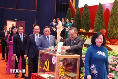 Đại hội bỏ phiếu bầu đại biểu chính thức và dự khuyết dự Đại hội đại biểu toàn quốc lần thứ XIV của Đảng. (Ảnh: Văn Điệp/TTXVN)