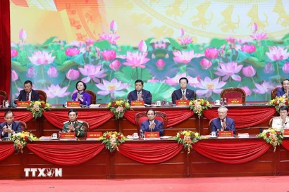 Đoàn Chủ tịch điều hành Đại hội đại biểu Đảng bộ Chính phủ lần thứ I, nhiệm kỳ 2025-2030. (Ảnh: Dương Giang/TTXVN)