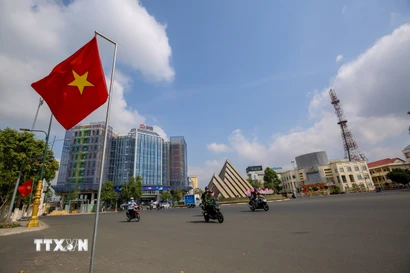 Khu vực trung tâm phường Tân Ninh (Tây Ninh) được chỉnh trang những ngày giáp Tết. (Ảnh: Giang Phương/TTXVN)