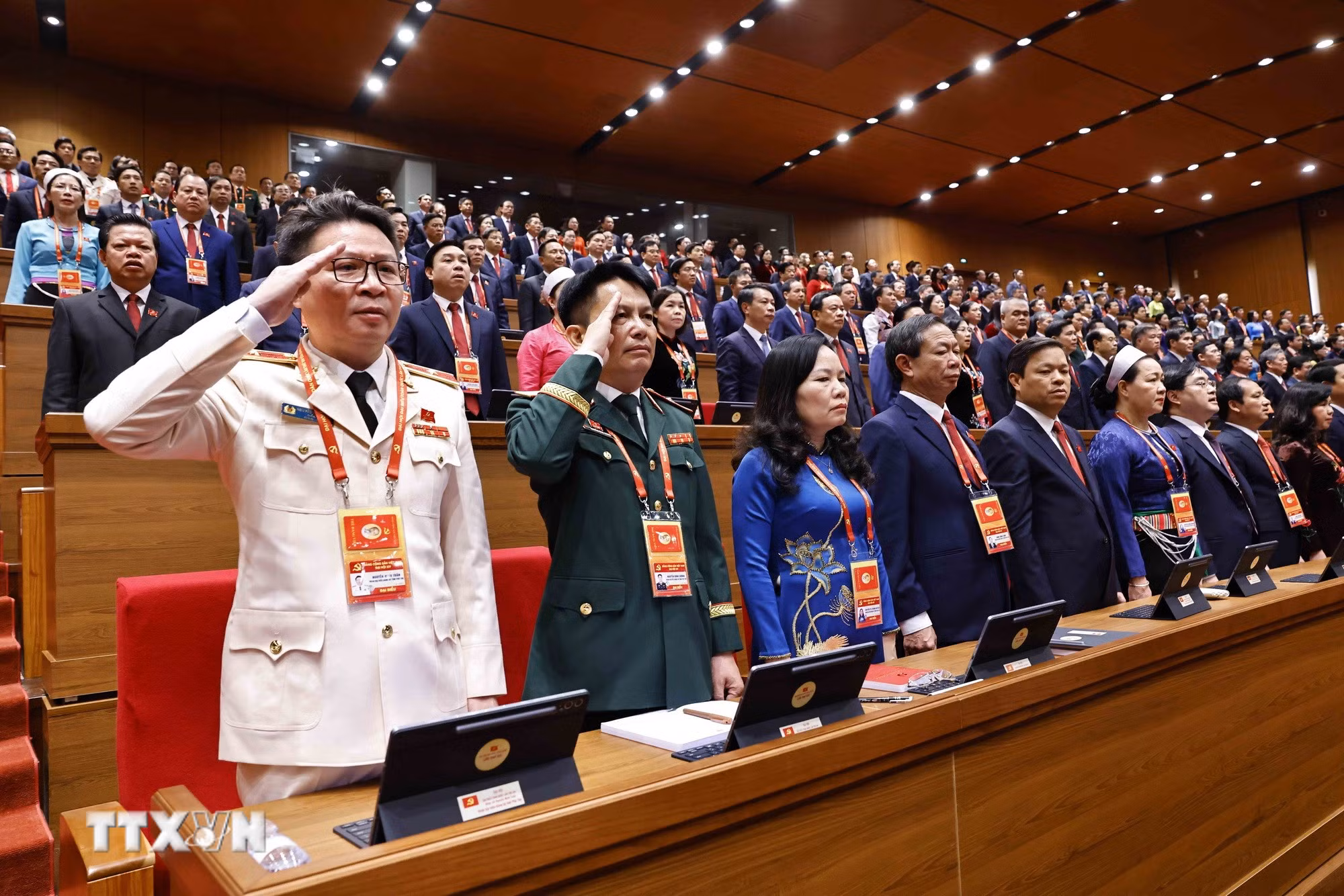 ttxvn-khai-mac-trong-the-dai-hoi-dai-bieu-toan-quoc-lan-thu-xiv-cua-dang-8540080.jpg
