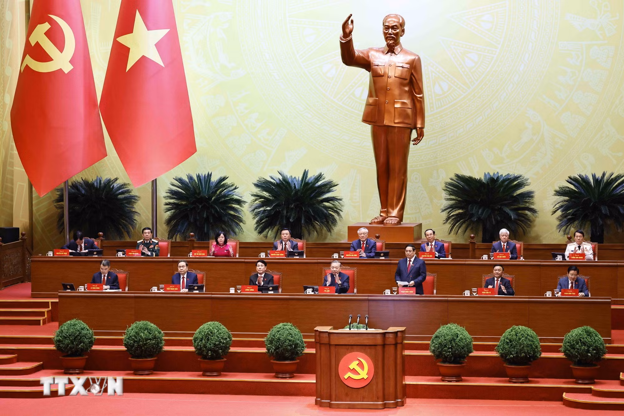 ttxvn-khai-mac-trong-the-dai-hoi-dai-bieu-toan-quoc-lan-thu-xiv-cua-dang-8540106-2.jpg