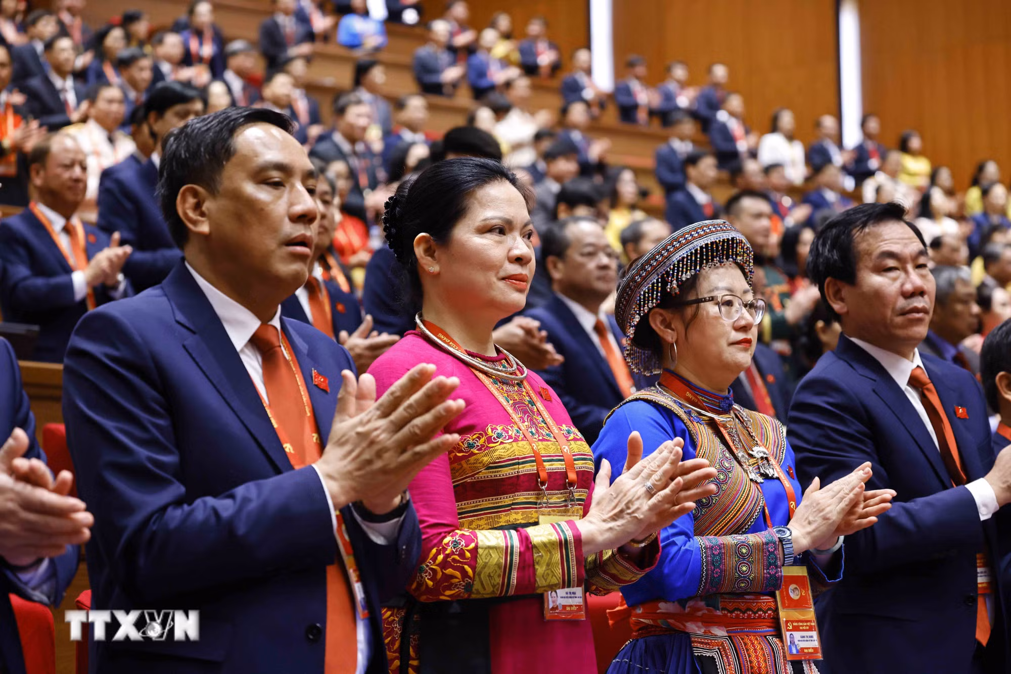 ttxvn-khai-mac-trong-the-dai-hoi-dai-bieu-toan-quoc-lan-thu-xiv-cua-dang-8540036-1.jpg
