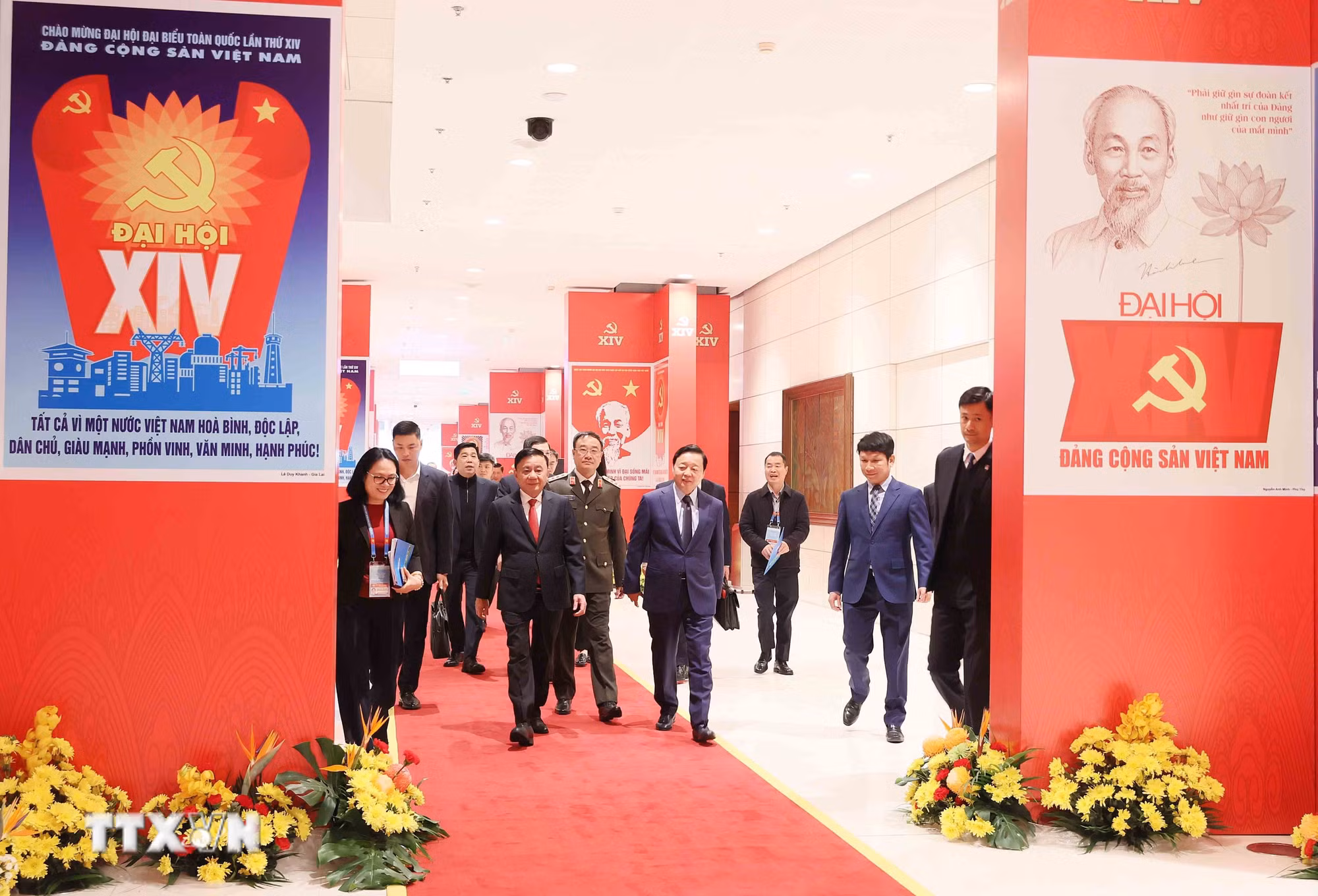 ttxvn-thuong-truc-ban-bi-thu-chu-tri-tong-duyet-cong-tac-to-chuc-phuc-vu-dai-hoi-xiv-cua-dang-8528845-6.jpg