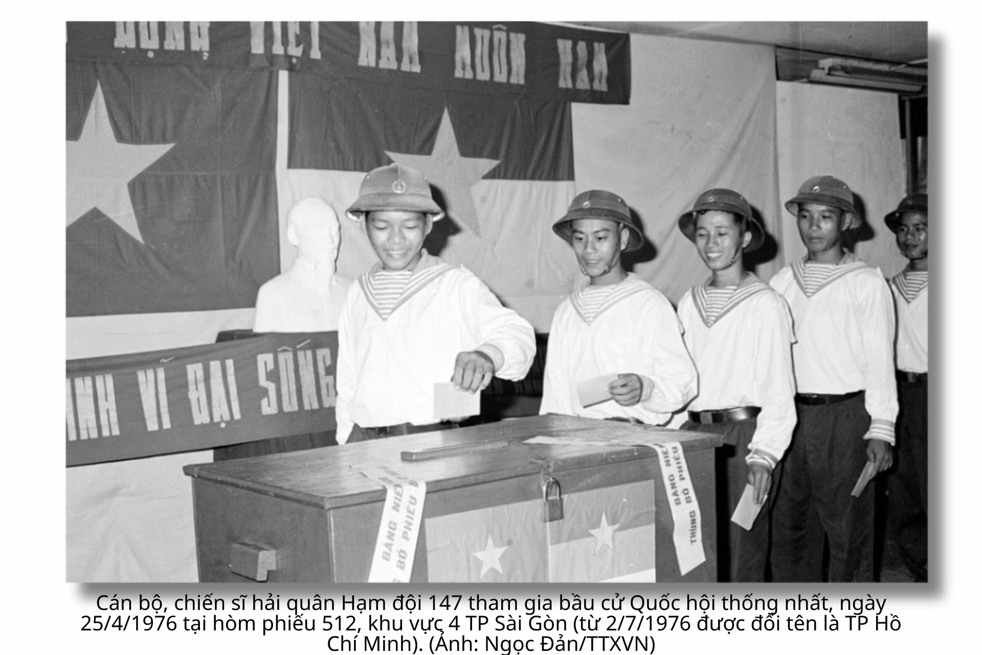 quoc-hoi-khoa-vi-15.png