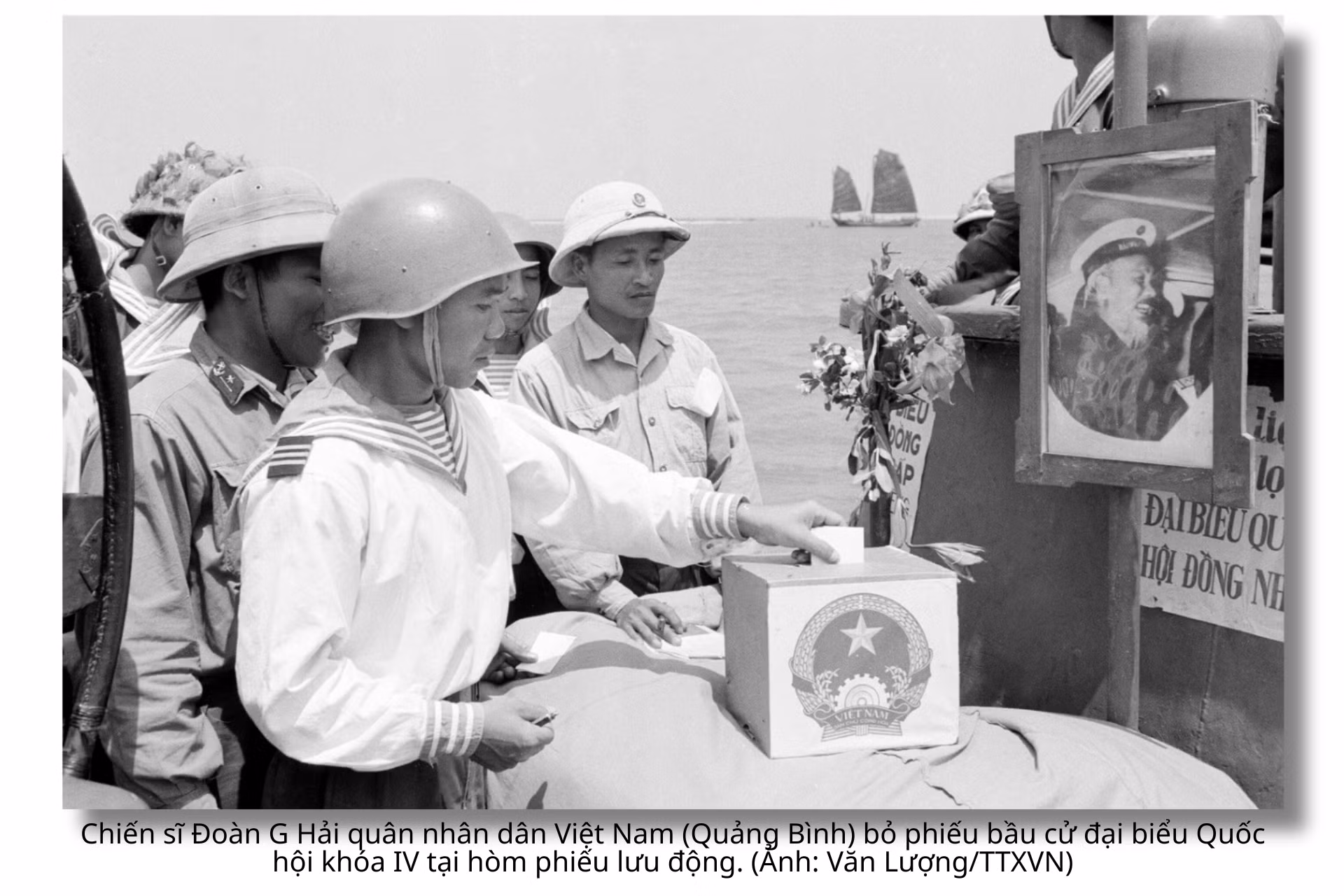 quoc-hoi-khoa-iv-6.png