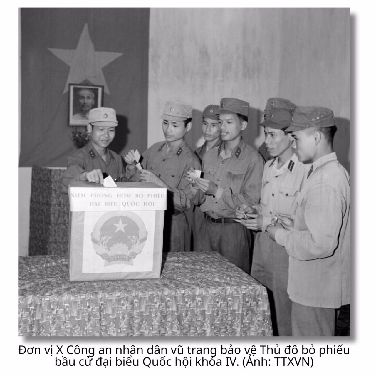 quoc-hoi-khoa-iv-4-7798.jpg