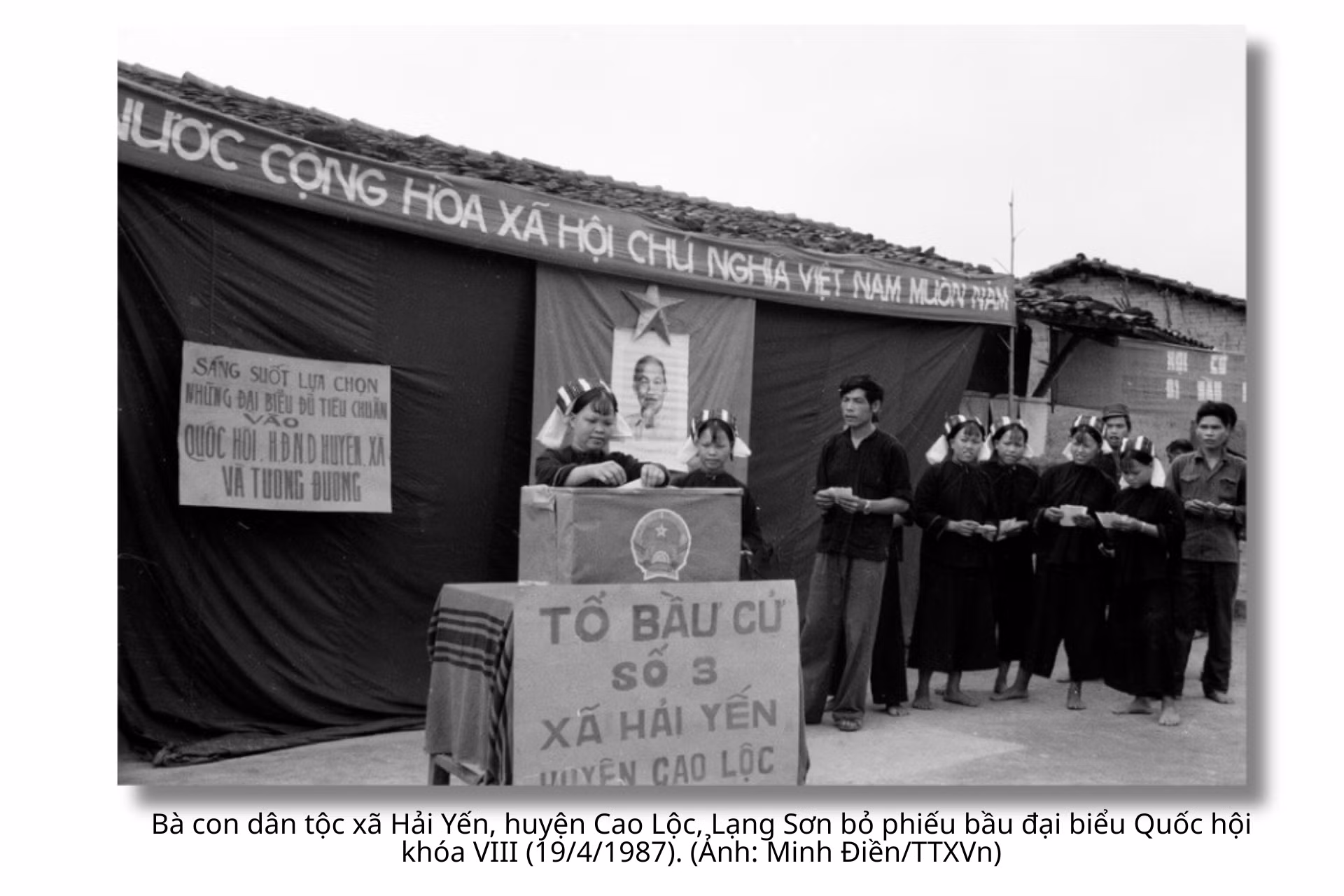 quoc-hoi-khoa-viii-12.png