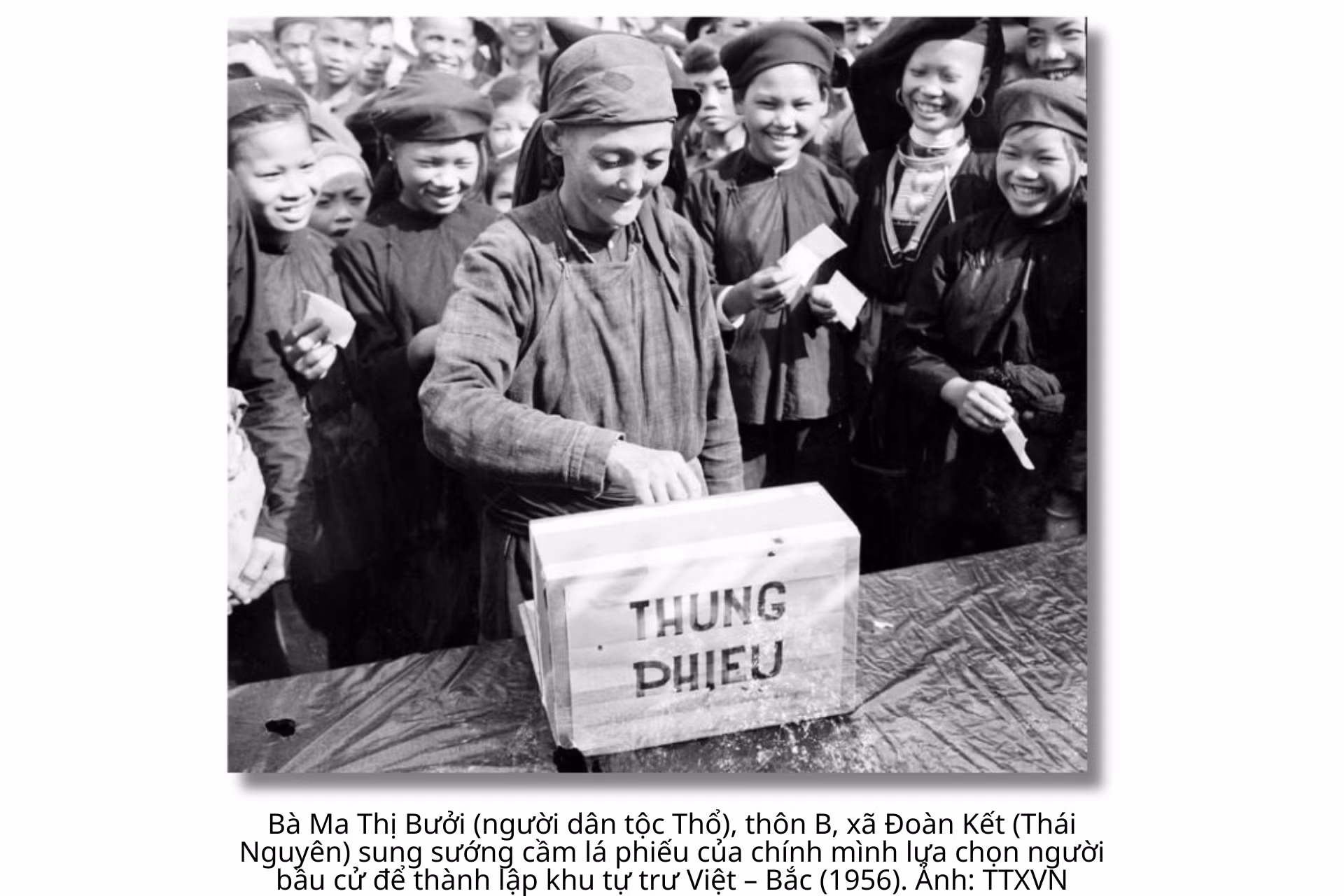 quoc-hoi-khoa-i-14-3860.png