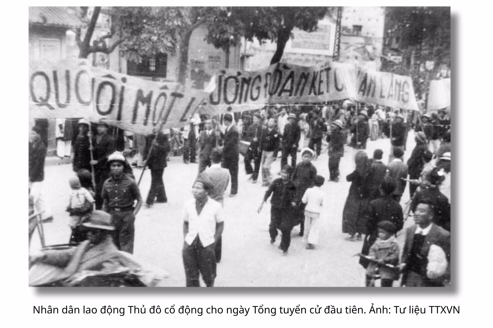 quoc-hoi-khoa-i-18-85.png