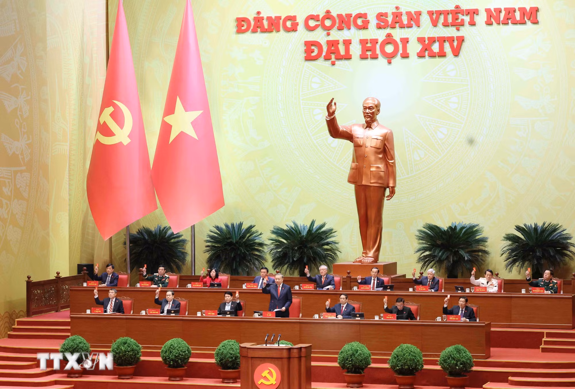 ttxvn-dai-hoi-xiv-cua-dang-bau-ban-chap-hanh-trung-uong-khoa-xiv-8546197.jpg